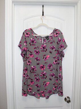 Torrid Womens 2X Gray/Pink Floral Print Semi Sheer Pullover Blouse (24-14)